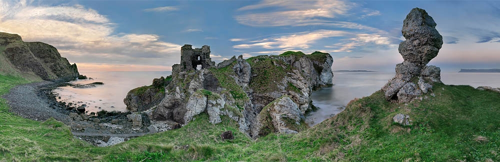 Kinbane Castle photo Antrim