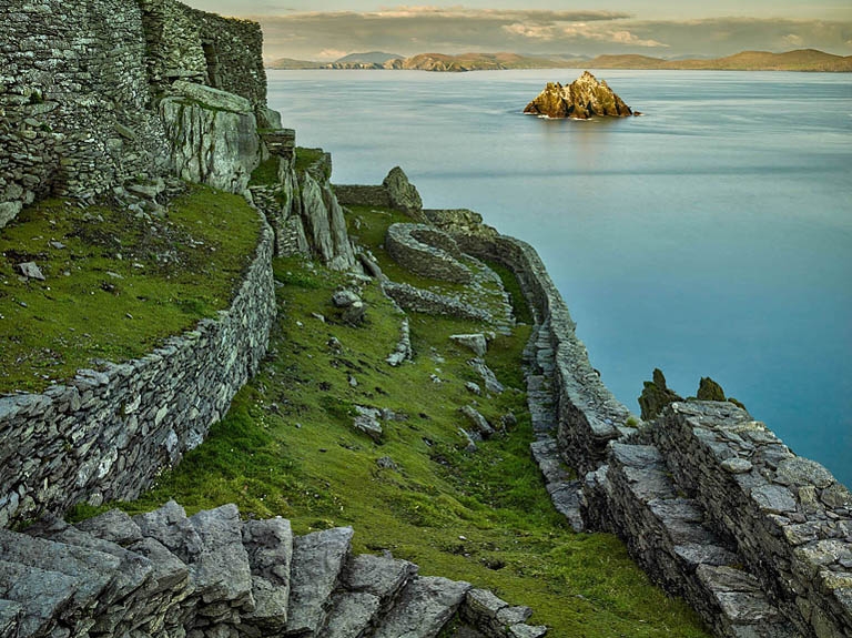 beehive huts skellig rock skellig monks